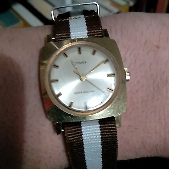 Vintage Timex Gold Toned Automatic - Picture 4 of 4